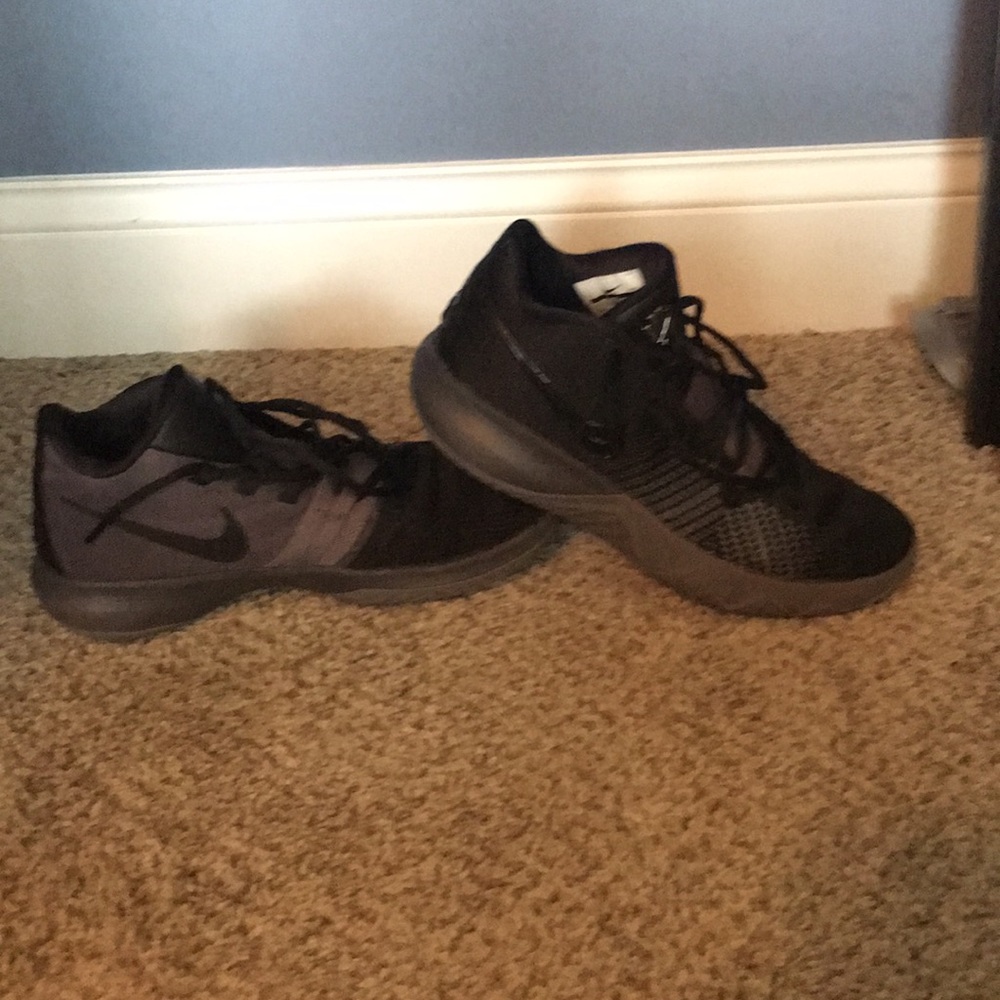 Black and Dark gray Nike Kyrie Flytraps